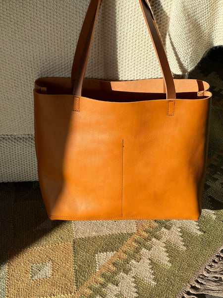 Shopper Tote in Camel