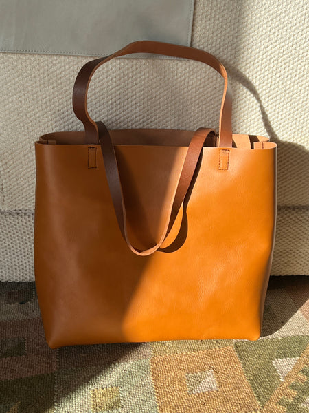 Shopper Tote in Camel