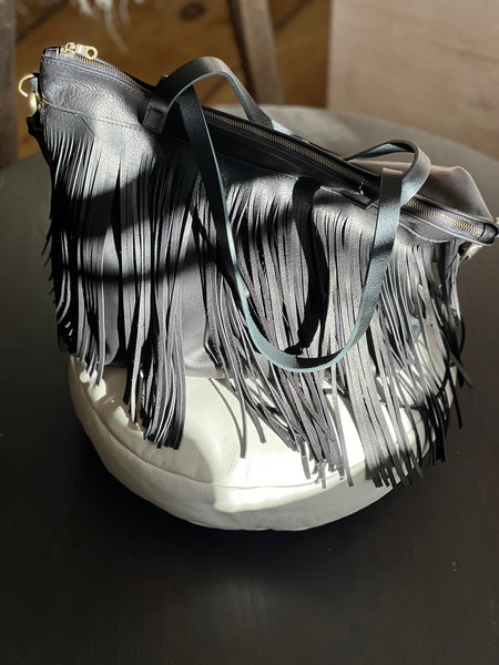Zip tote with fringe