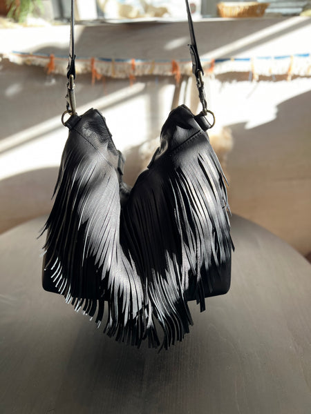 Zip tote with fringe