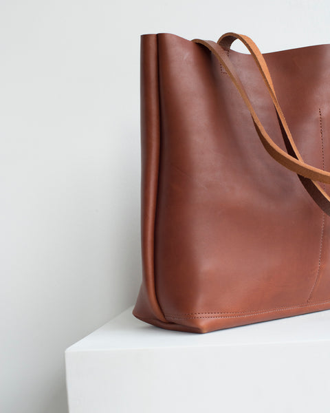 Shopper Tote in acorn Brown