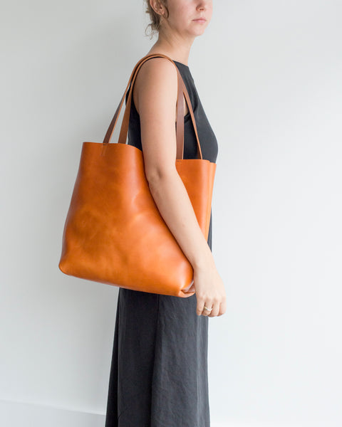 Shopper Tote in Camel