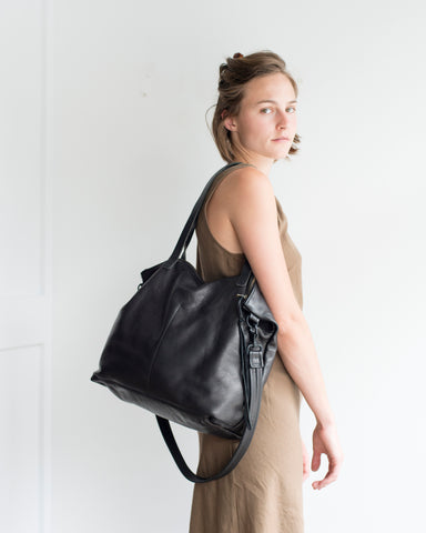 Zip tote with fringe