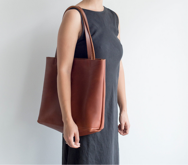 Shopper Tote in acorn Brown