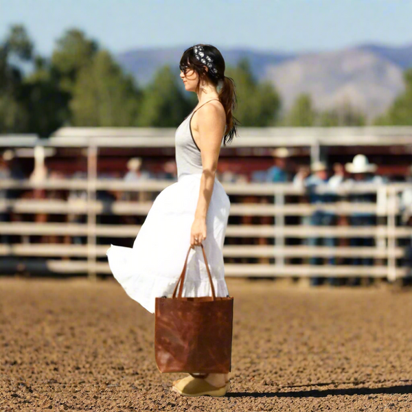 Shopper Tote in acorn Brown