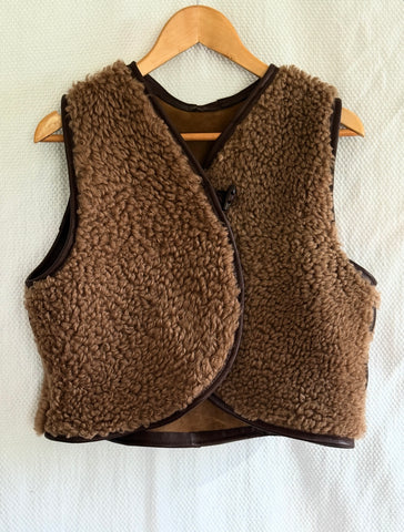 Cropped shearling vest